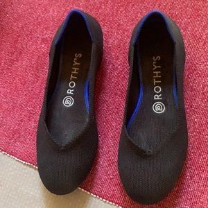 Rothy’s Black and Blue Flats